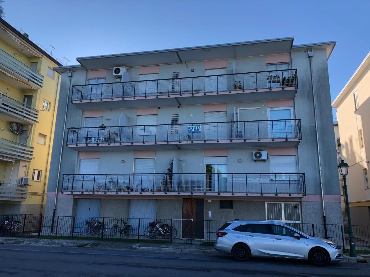 Castellan I Apartment Grado Exterior photo
